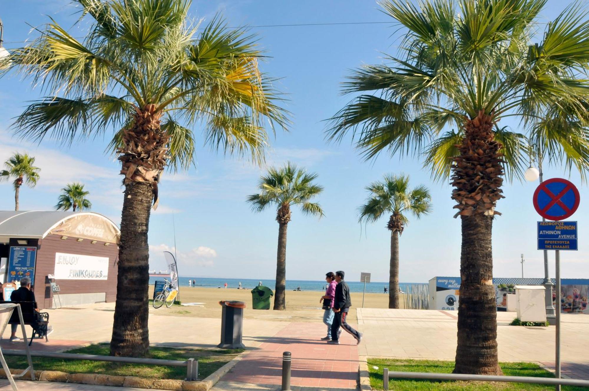 11 Suites - Golden Sunrise Suite Larnaca Ruang foto