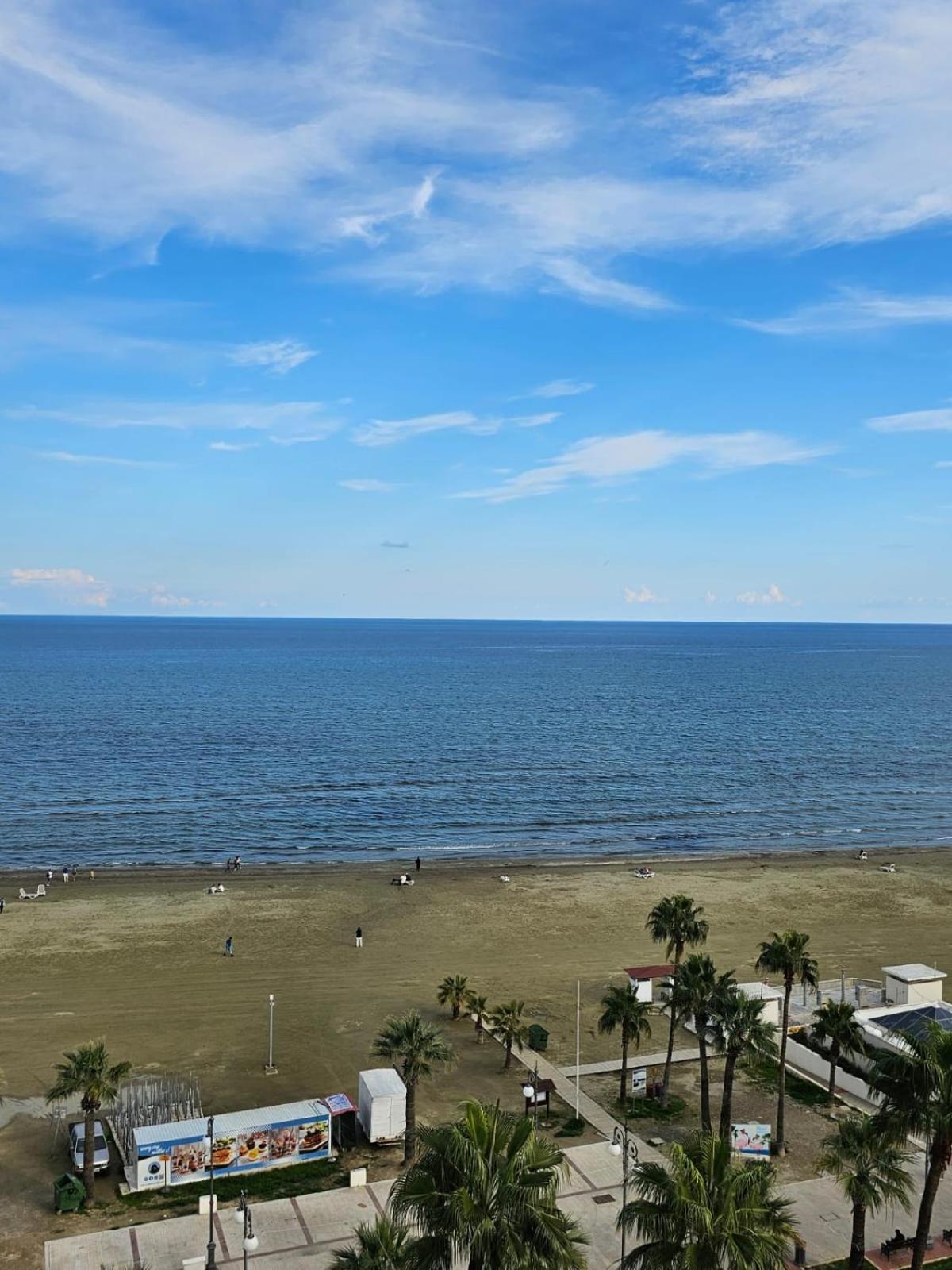 11 Suites - Golden Sunrise Suite Larnaca Ruang foto